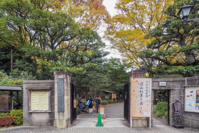 　東京で最も古い庭園『小石川後楽園』徒歩3分程。情緒や文化を感じながらゆっくりと散歩をするのもおすすめ♪