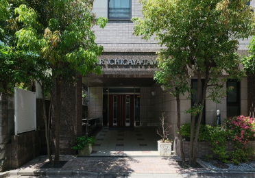 @悭fA͂Əd^C肪ۓI2000Nz̃}VłB