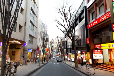 �@�u�_�y��ʂ菤�X�X�v�͂��X���[�����Ă���A�̂Ȃ���̂��X��L���Ȉ��H�X���A�Ȃ�܂��B