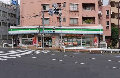 �@�t�@�~���[�}�[�g �V�h�ٓV���X�@�k��5���ł��B